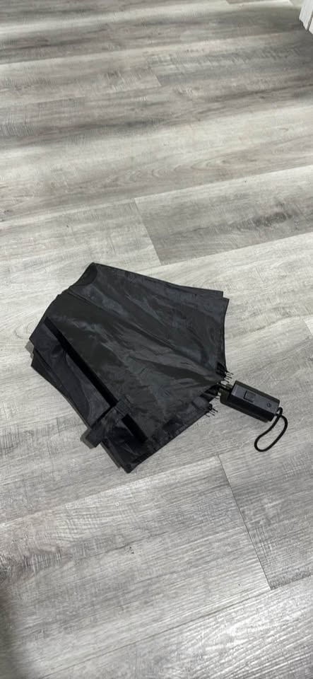 Black Umbrella - photo 3