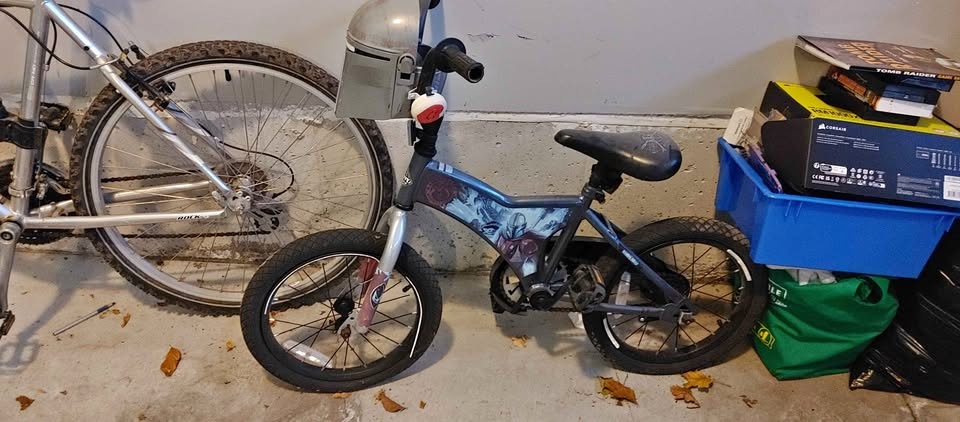 Mandalorian Toys R Us Exclusive Kids Bike