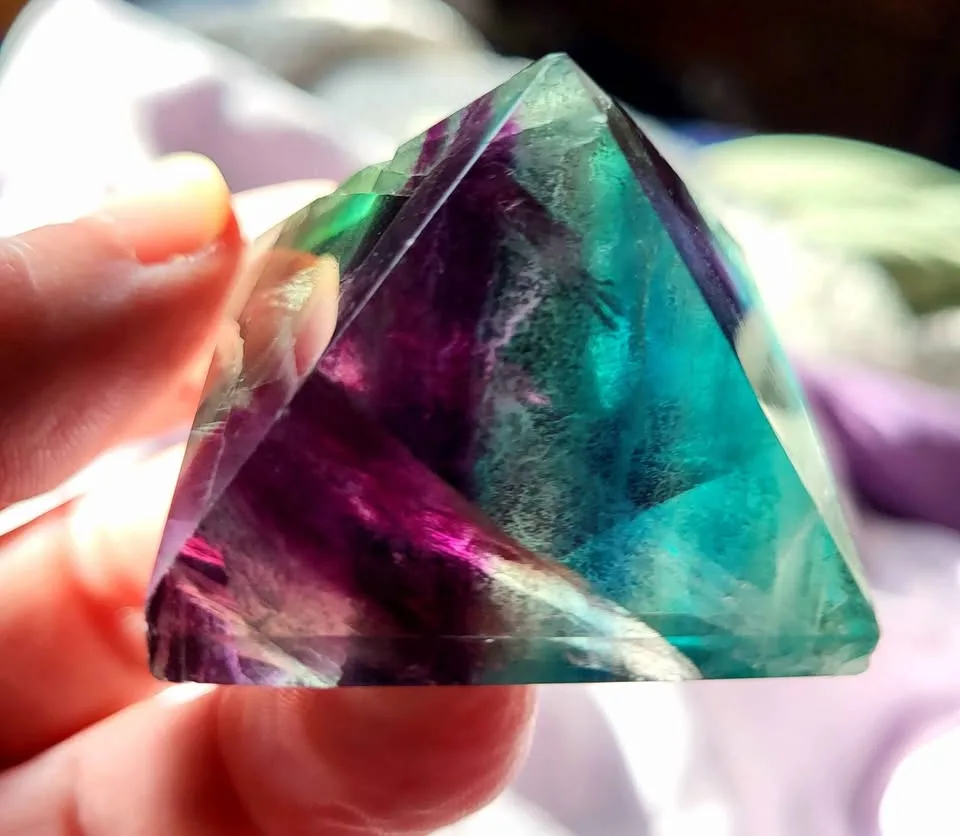 Rainbow Fluorite Pyramid image indicator(6)