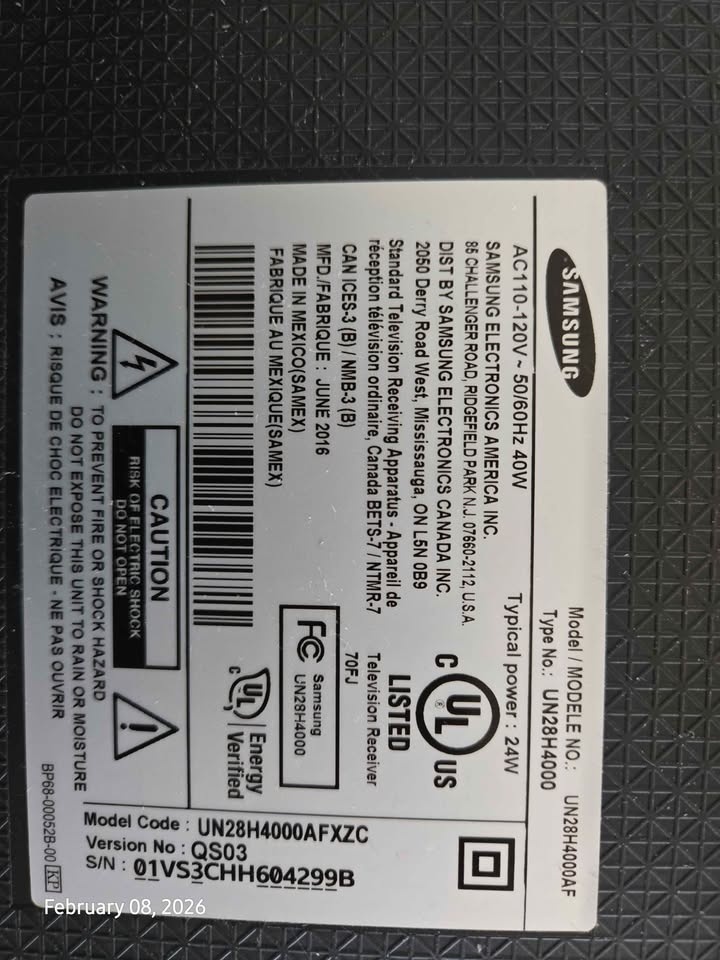 Samsung 27" TV with Mount - photo 3