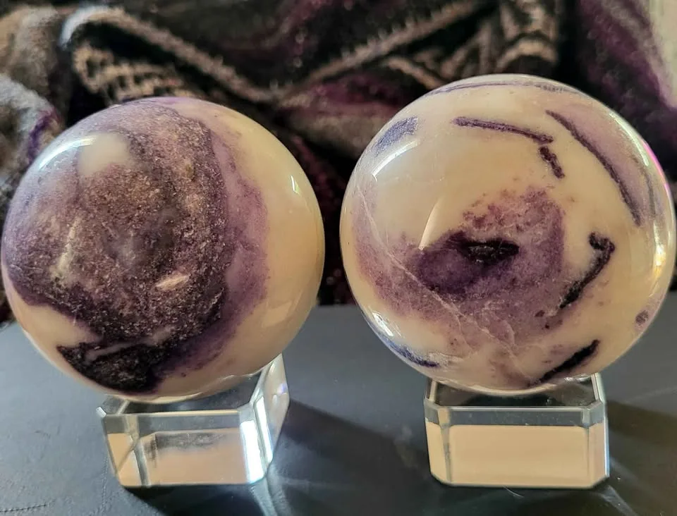 Tiffany Stone Crystal image indicator(5)