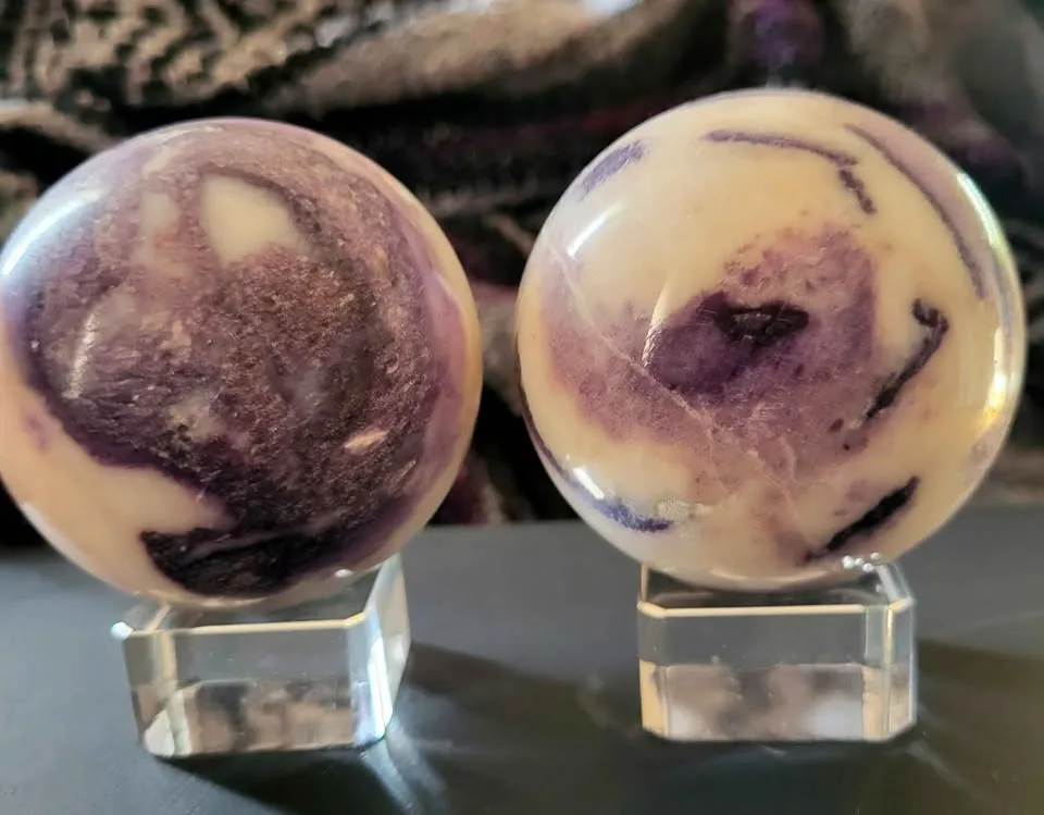 Tiffany Stone Crystal image indicator(7)