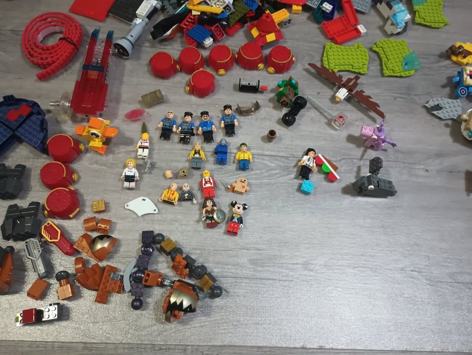 8 Lbs Mega Bloks & Other Building Blocks Lot - photo 3
