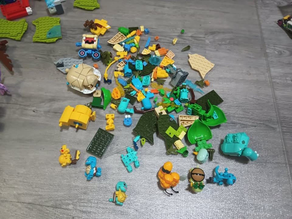8 Lbs Mega Bloks & Other Building Blocks Lot - photo 4