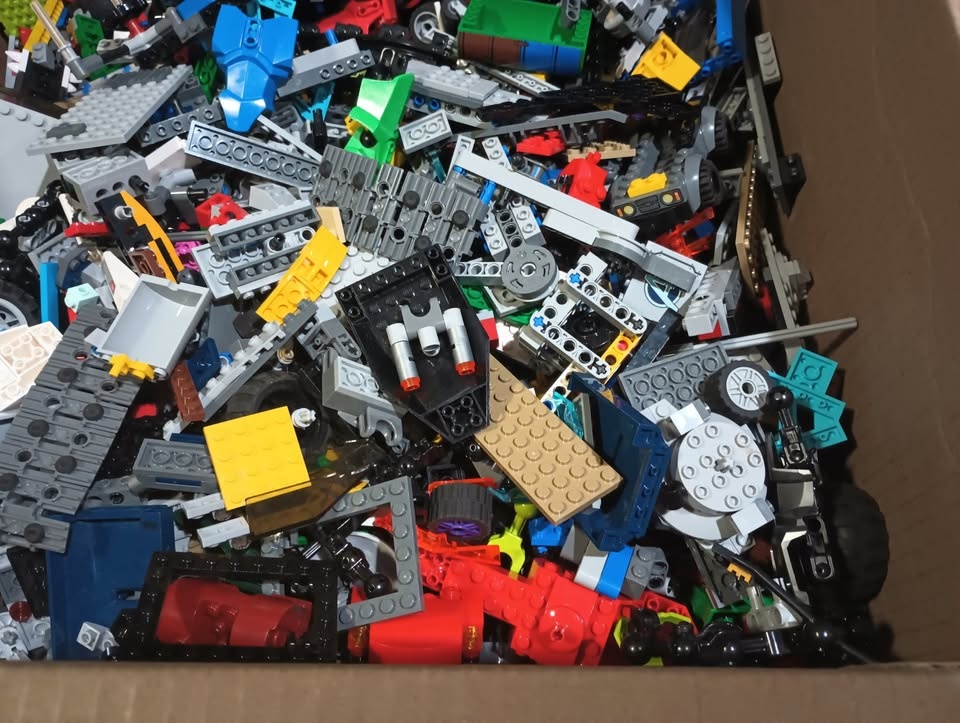 12 Pounds of Lego Blocks Parts & Pieces - photo 3