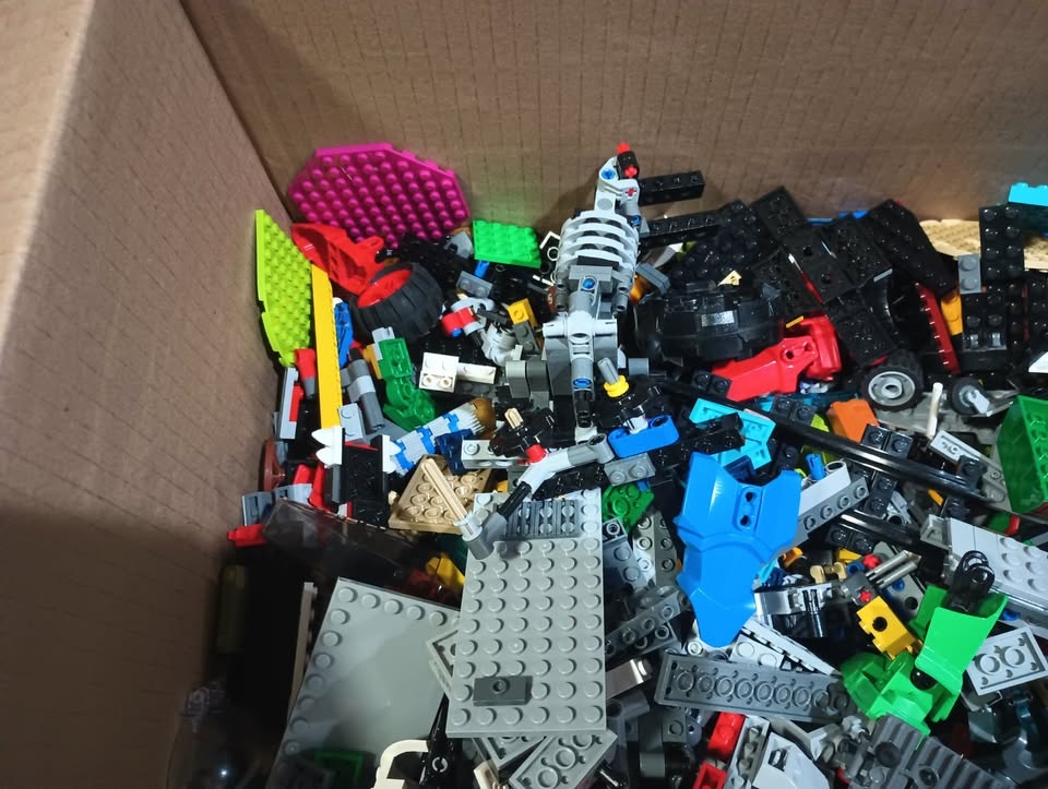 12 Pounds of Lego Blocks Parts & Pieces - photo 4