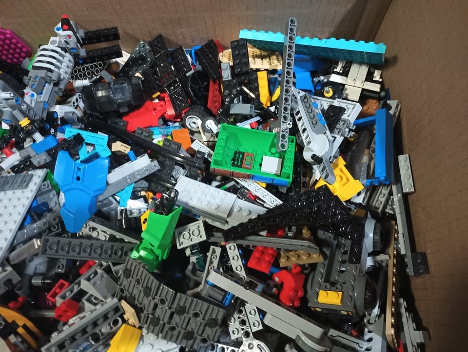 12 Pounds of Lego Blocks Parts & Pieces - photo 5