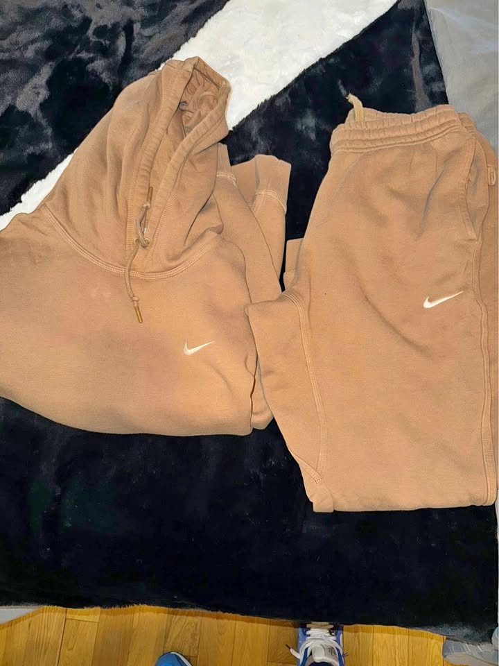 Nike Men's Light Brown Fleece Hoodie & Pants Set