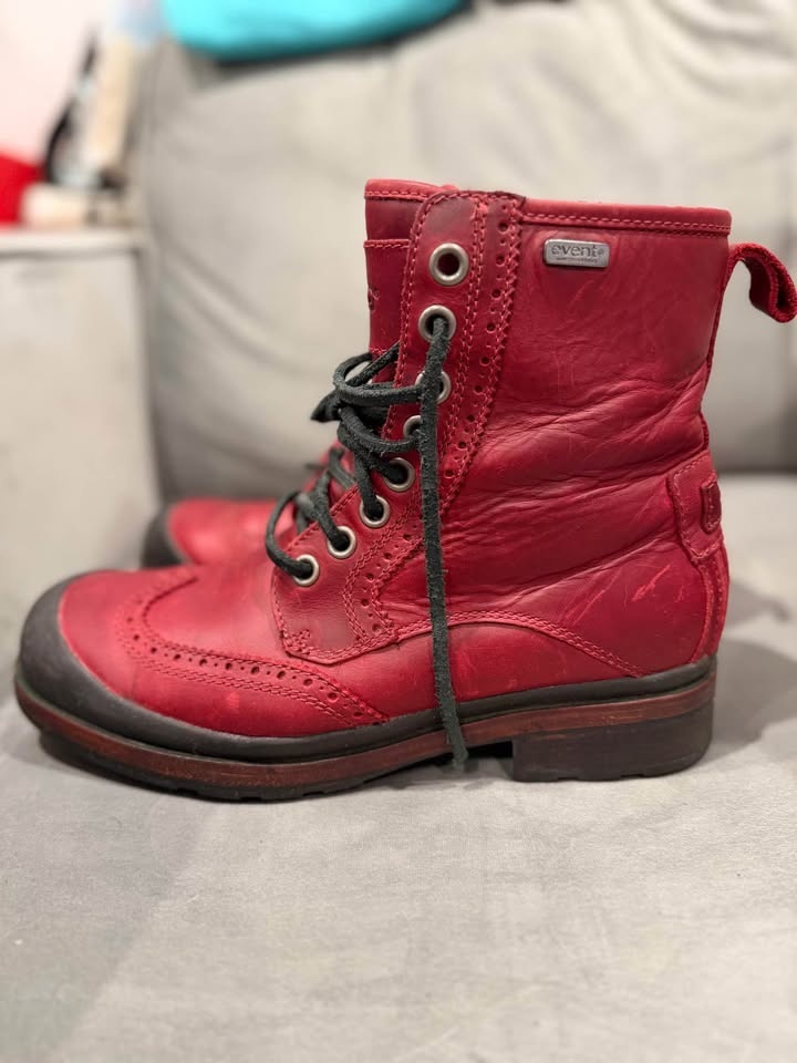 UGG Brandon Crimson Waterproof Leather Boots. Size 8 Men - photo 4