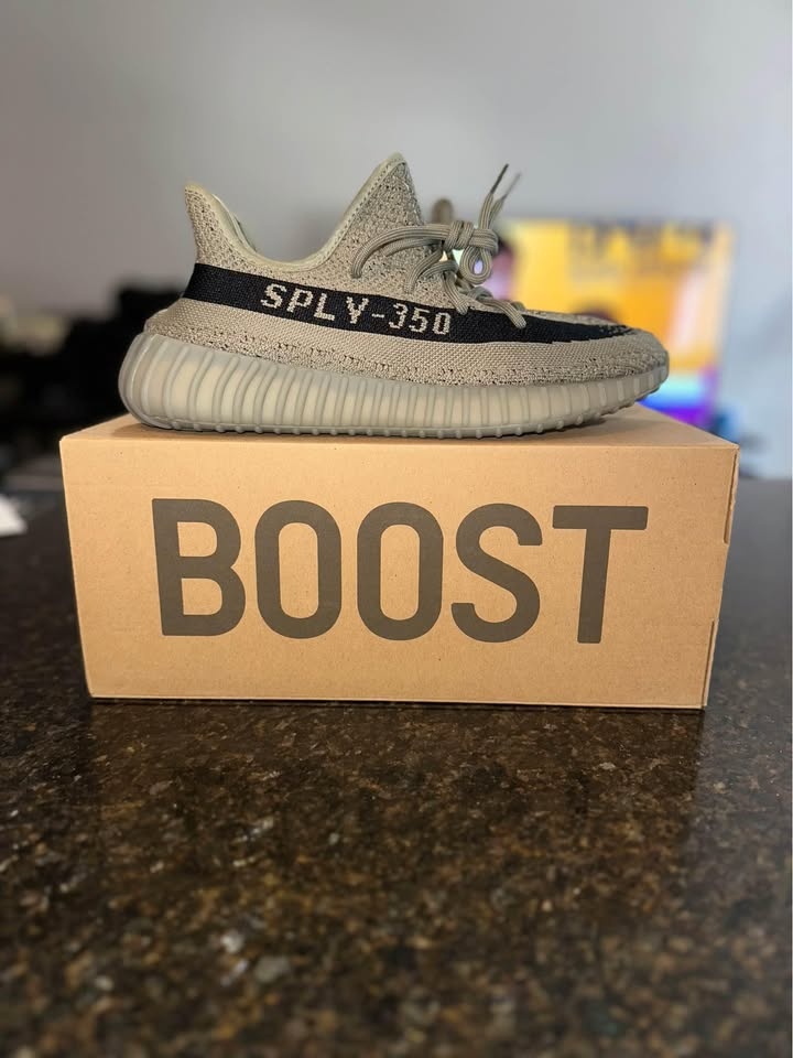 adidas Yeezy Boost 350 V2 Granite Size 8.5 - photo 2