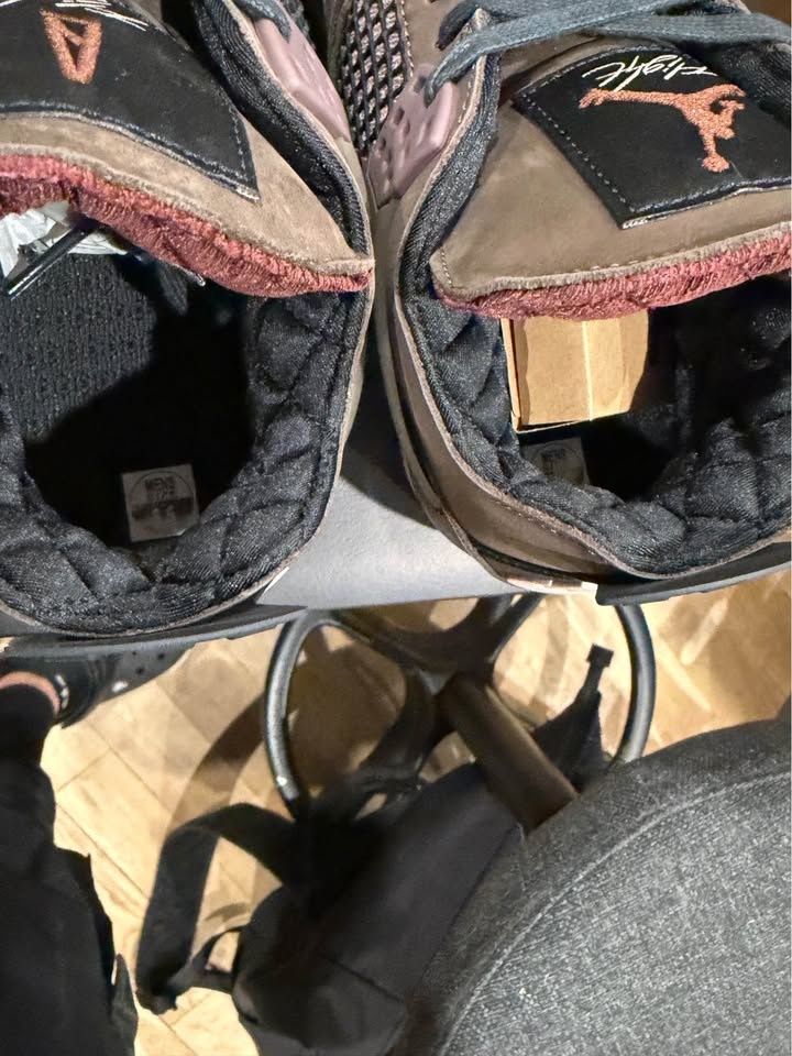 A MA MANIÉRE X AIR JORDAN 4 "DARK MOCHA" sz 8.5 - photo 4