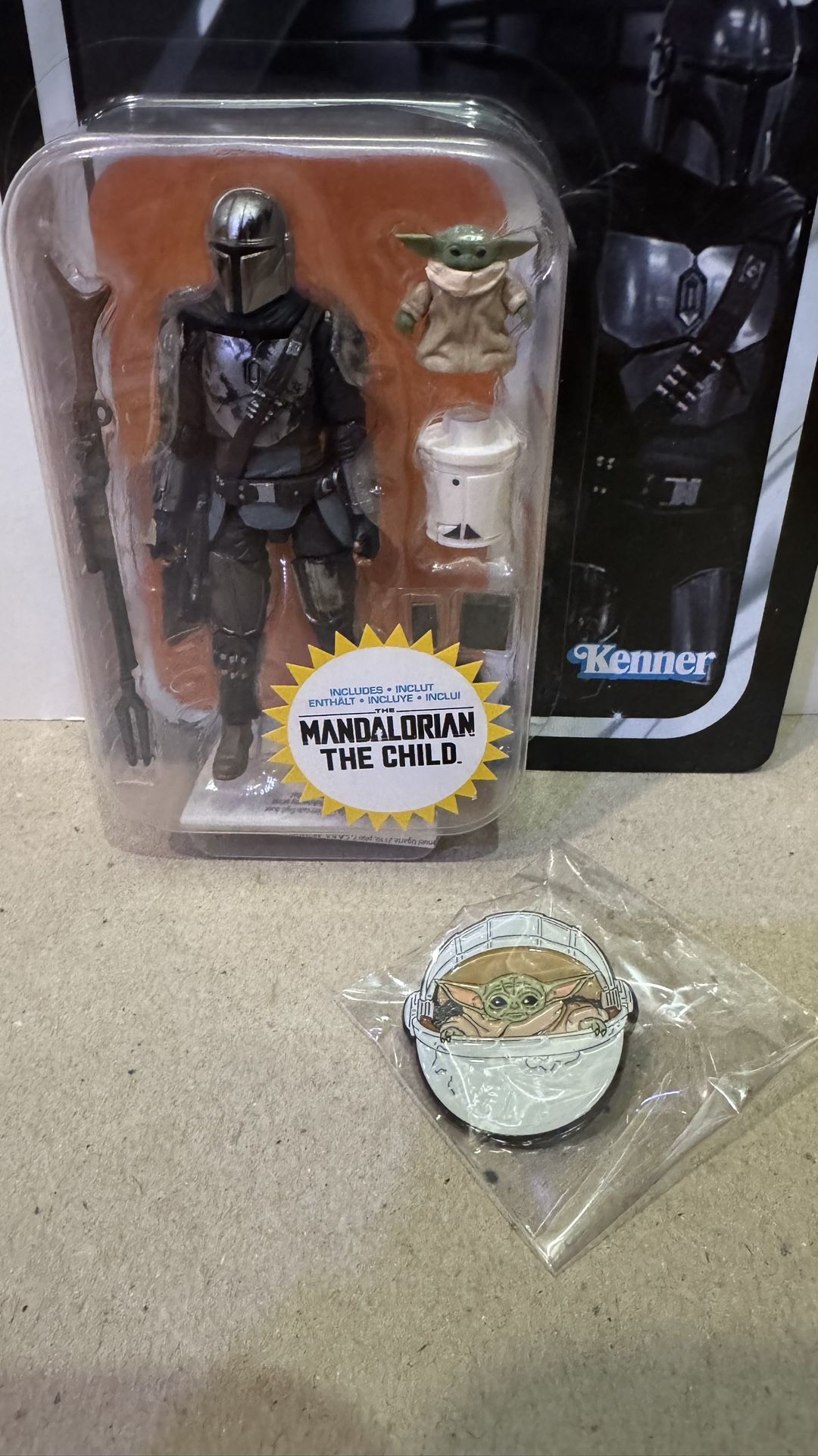 Star Wars Vintage Collection Din Djarin with Child VC177 - photo 3