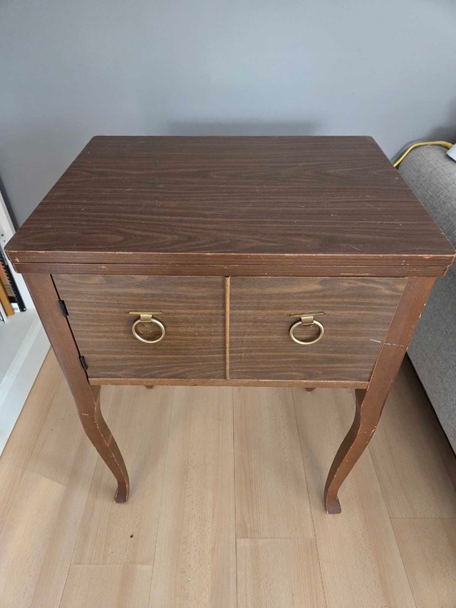 Brother Project 901 Sewing Machine with Table