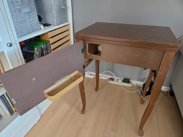 Brother Project 901 Sewing Machine with Table - photo 2