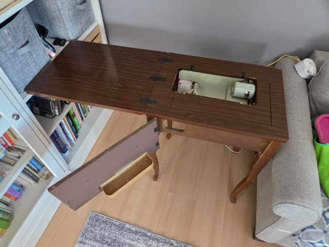 Brother Project 901 Sewing Machine with Table - photo 3