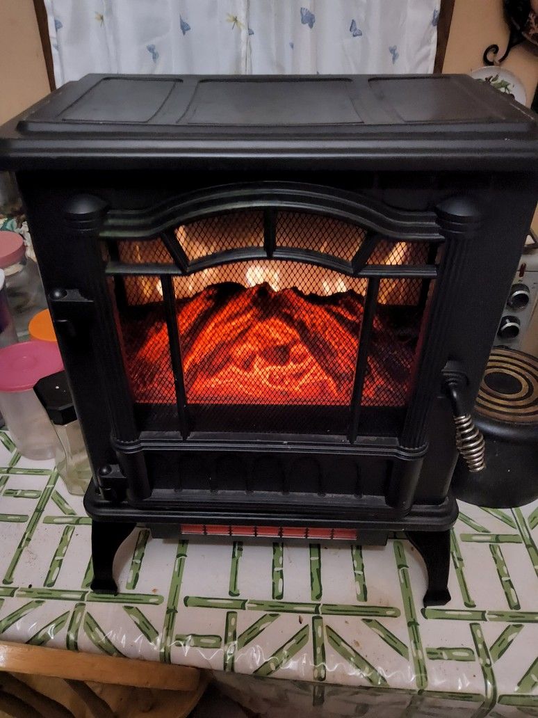 Mainstays 3D Electric Heater Stove with Life-like Flame - photo 2