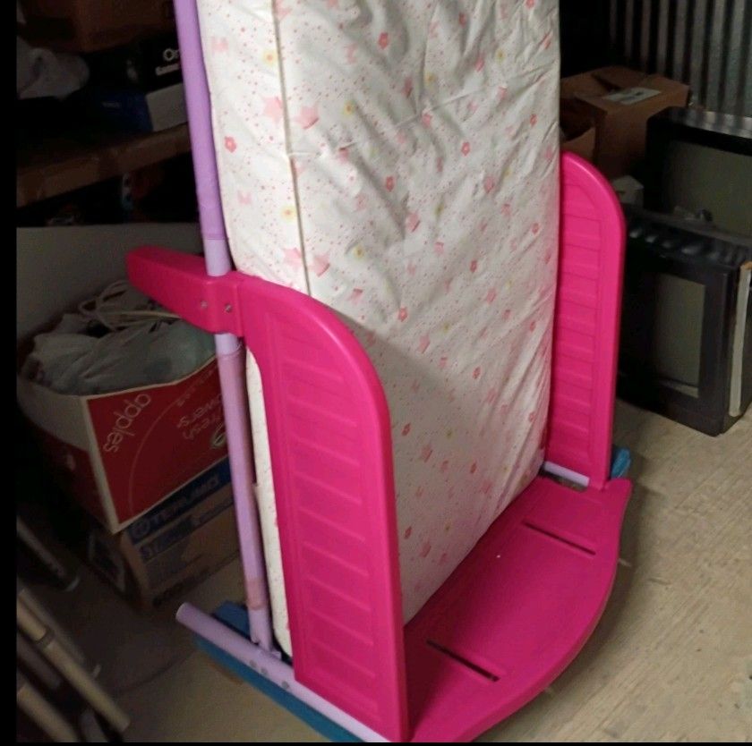 Delta Children Toddler Bed - Disney Hot Pink - photo 4