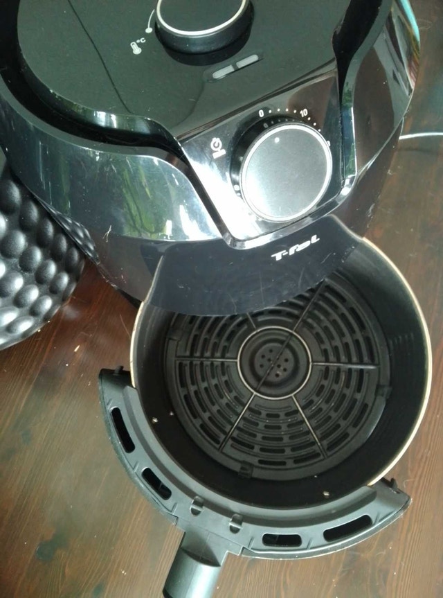 T-fal Air Fryer - photo 2