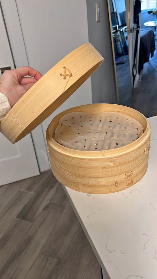 Bamboo Steamer Basket with Lid + Liners – Brand New