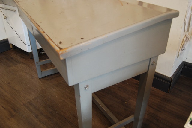 Vintage Antique Desk Canada Post - photo 4