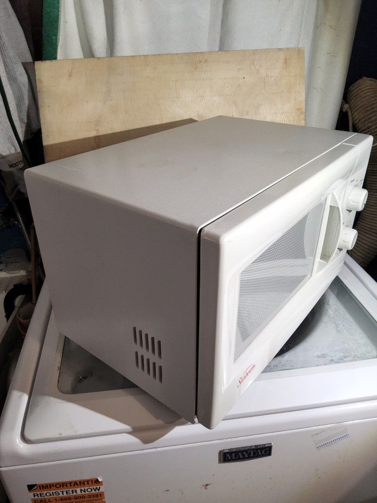 Sunbeam Compact Microwave - photo 4