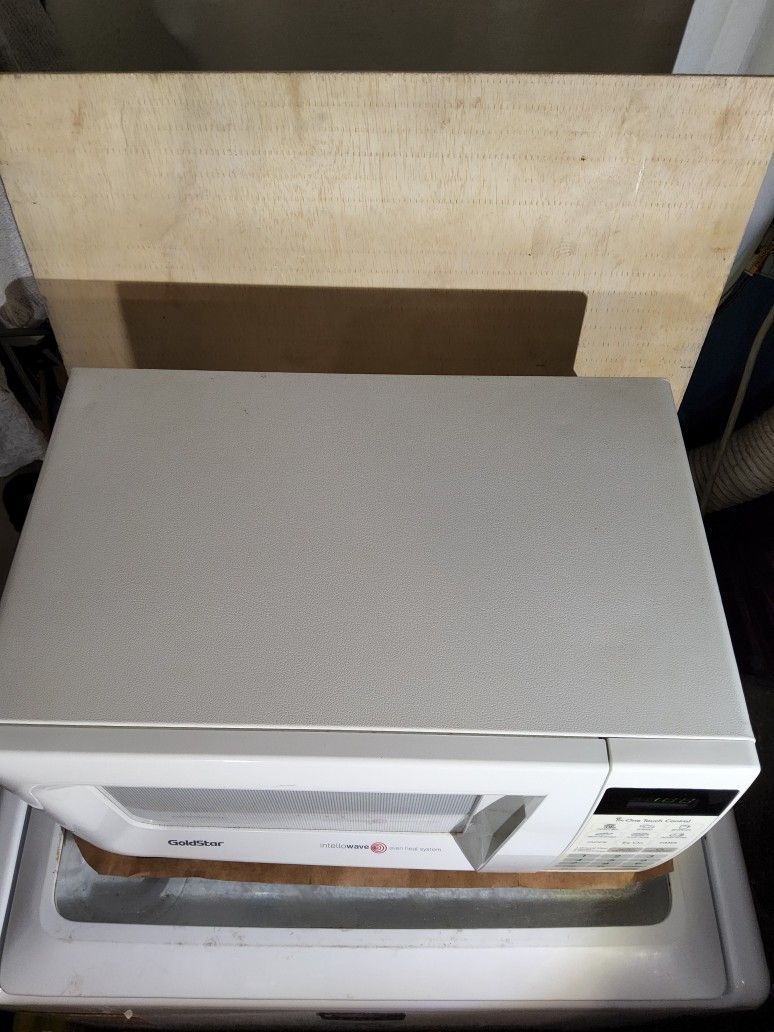 Goldstar Compact Microwave - Vintage Intellowave - photo 3