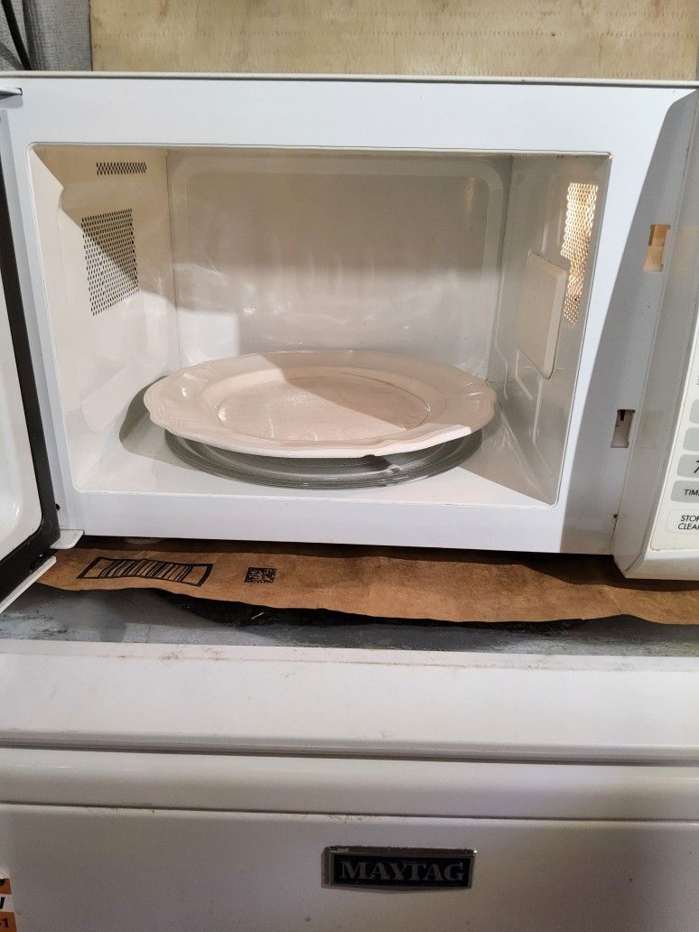 Goldstar Compact Microwave - Vintage Intellowave - photo 4