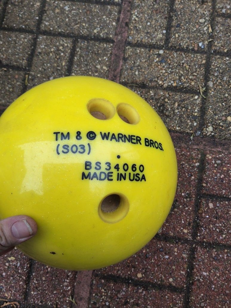 3 Columbia Bowling Balls (11lb, 12lb, 13lb) - Teens - photo 3