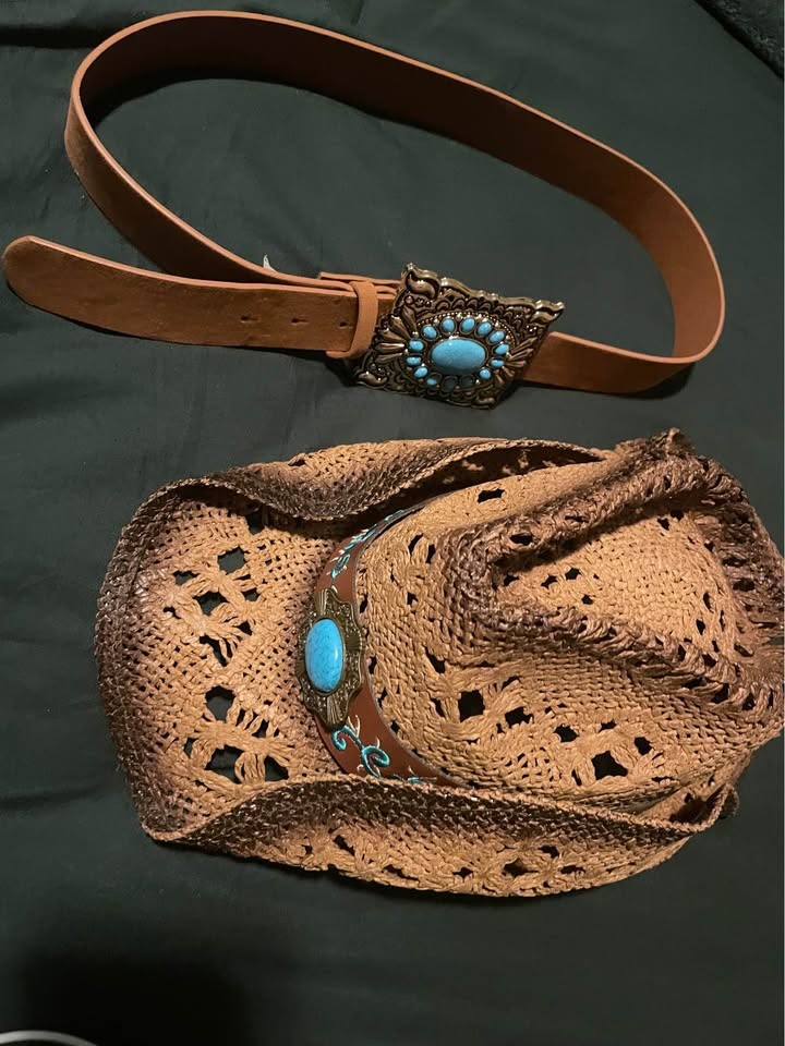 Cowboy hat & belt - photo 2