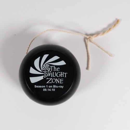The Twilight Zone Bluray Season 1 YoYo - photo 3