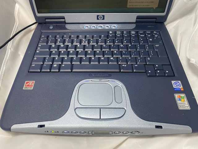 HP OmniBook xt1500 Vintage Laptop - Pentium 4 1.6GHz 256MB RAM - photo 3