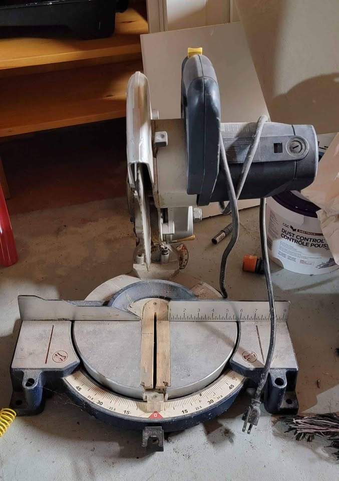Tiles, 45° Angle Saw, 3 Ikea Drawer Fronts - photo 2