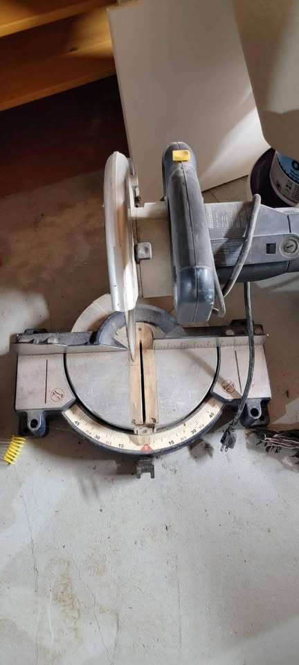 Tiles, 45° Angle Saw, 3 Ikea Drawer Fronts - photo 3