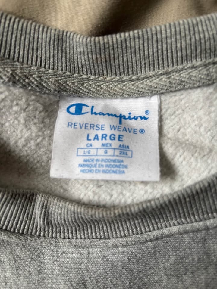 Champion Grey Crewneck Sweater - photo 3