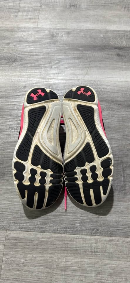 Under Armour Running Shoes Black Pink Size 6 - photo 2