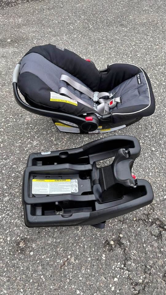 Graco SnugRide Click Connect 35 Infant Car Seat - Black/Gray