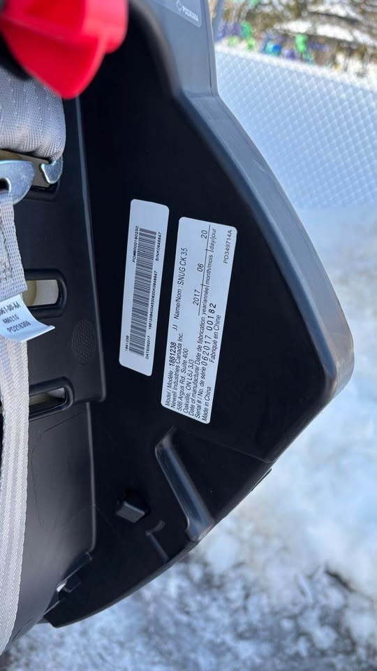 Graco SnugRide Click Connect 35 Infant Car Seat - Black/Gray - photo 5