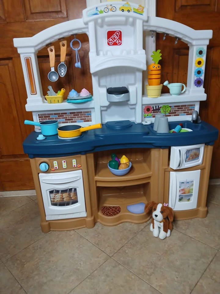 Step2 Kids Kitchen Playset + Play Food & Plush Puppy