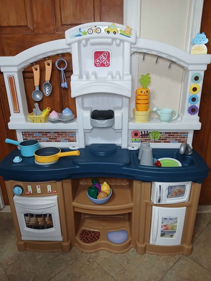 Step2 Kids Kitchen Playset + Play Food & Plush Puppy - photo 3