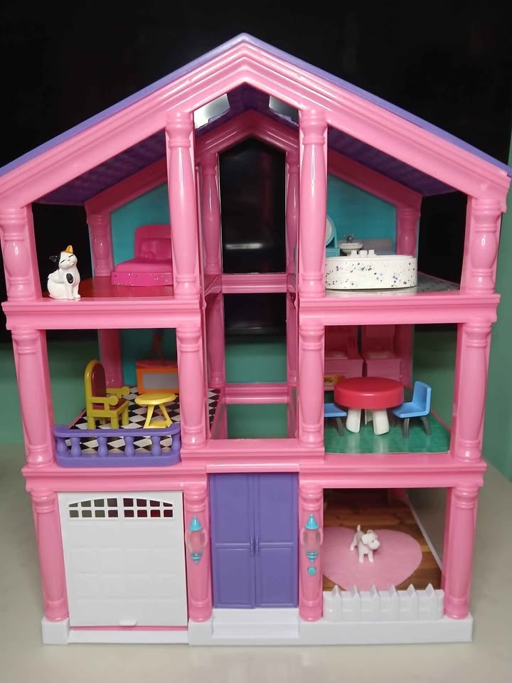 Pink Dollhouse with Furniture - photo 2