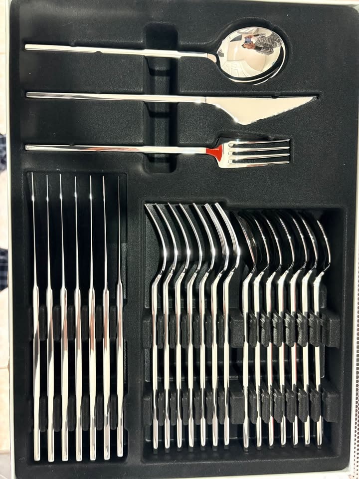 Brand new 24 piece Cutlery set in sealed box - photo 3