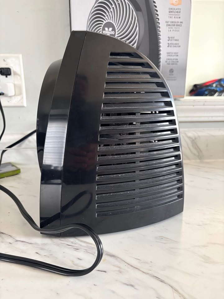 Vornado Whole Room Heater - photo 2
