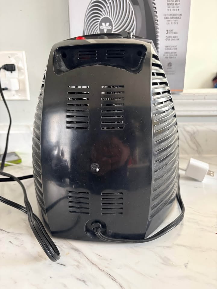 Vornado Whole Room Heater - photo 3