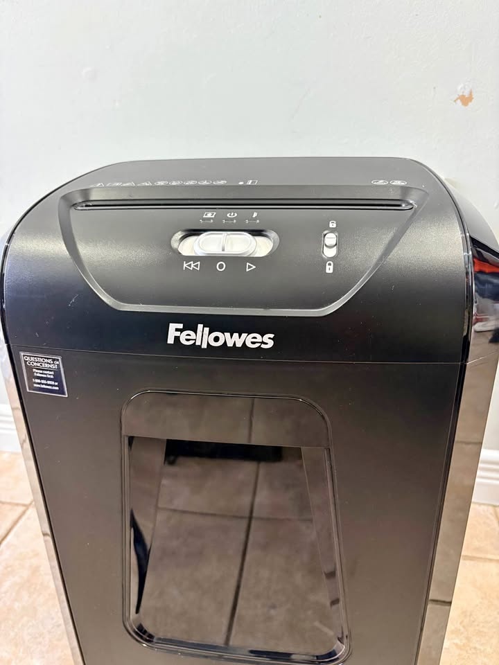 Fellowes Cross Cut Paper Shredder 1500C
