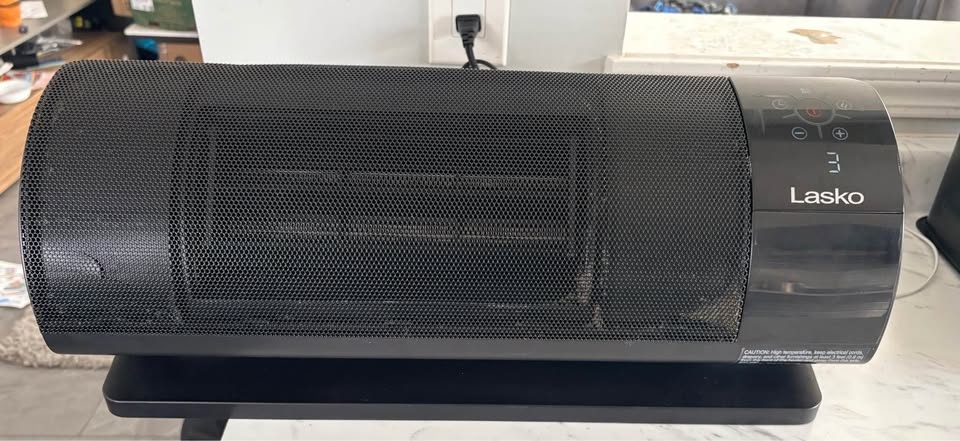 Lasko Heater with Remote 1500W - photo 3