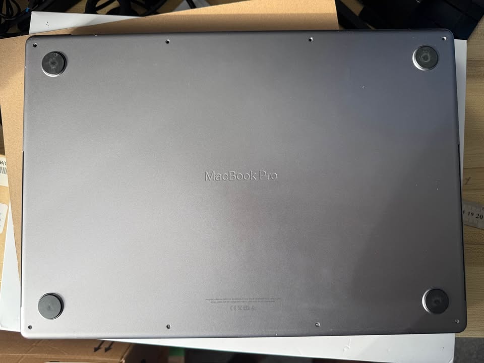 MacBook Pro 16-inch M1 Pro - photo 3