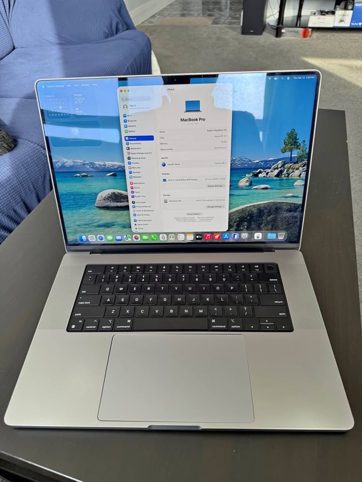 MacBook Pro M1 Pro 16-inch, 16GB RAM, 512GB SSD