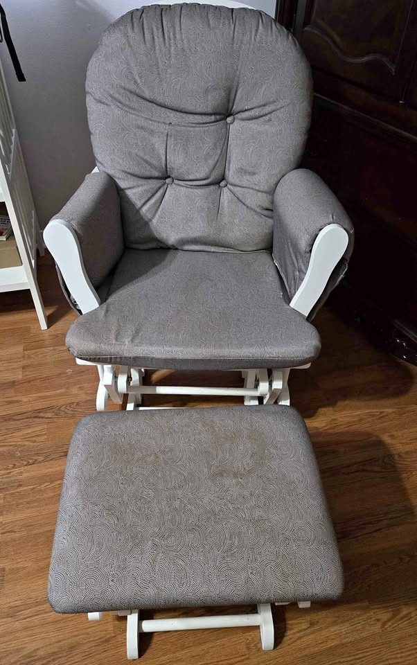 Rocking Chair with Ottoman