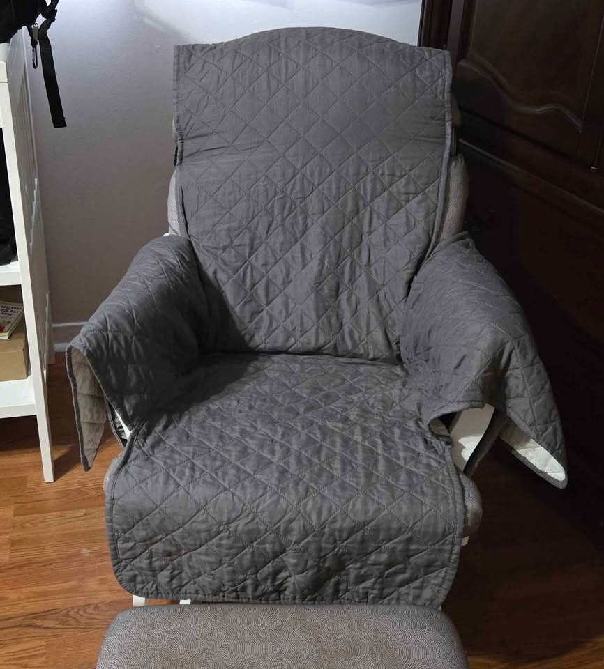Rocking Chair with Ottoman - photo 2
