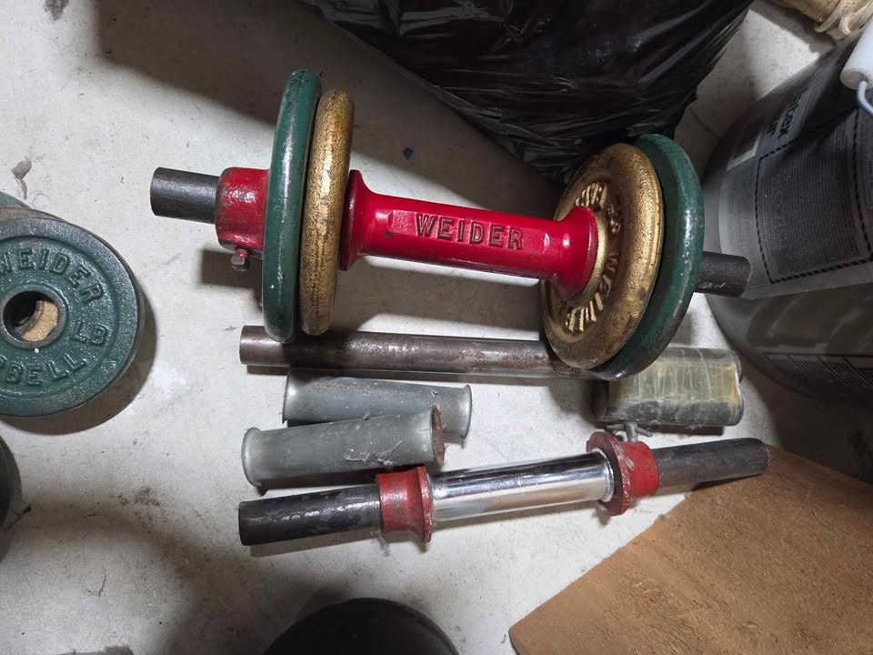 Weider and York Weight Lifting Set - 218 lbs - photo 2